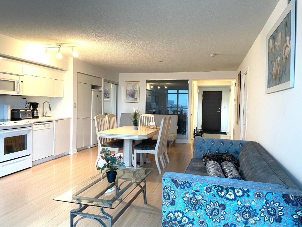 Three-Bedroom Condo With Free Parking Nearby Cn Tower With Lake View Toronto Buitenkant foto