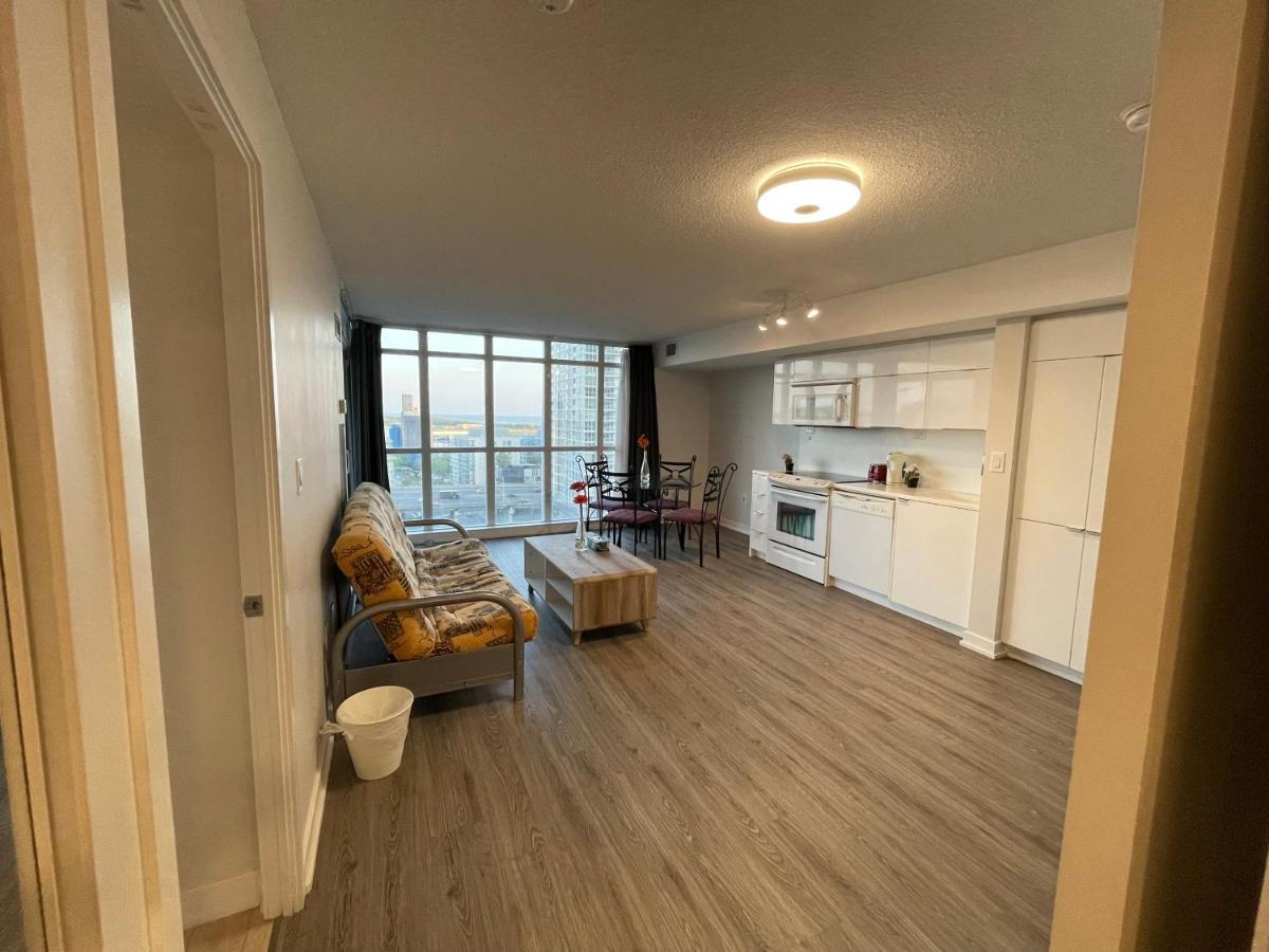 Three-Bedroom Condo With Free Parking Nearby Cn Tower With Lake View Toronto Buitenkant foto